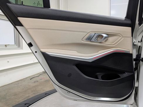 Used 2020 BMW M340i w/ Parking Assistance Package image 17