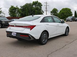 New 2025 Hyundai Elantra Blue video 3