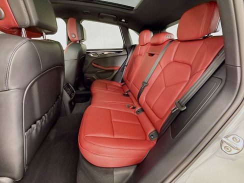 New 2026 Porsche Macan image 24