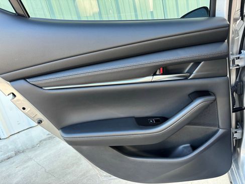 Used 2023 MAZDA MAZDA3 s image 29