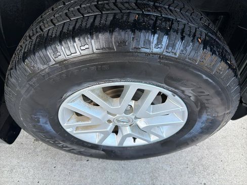 Used 2020 Nissan Frontier SV RWD image 12
