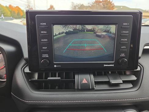 Used 2022 Toyota RAV4 LE image 26