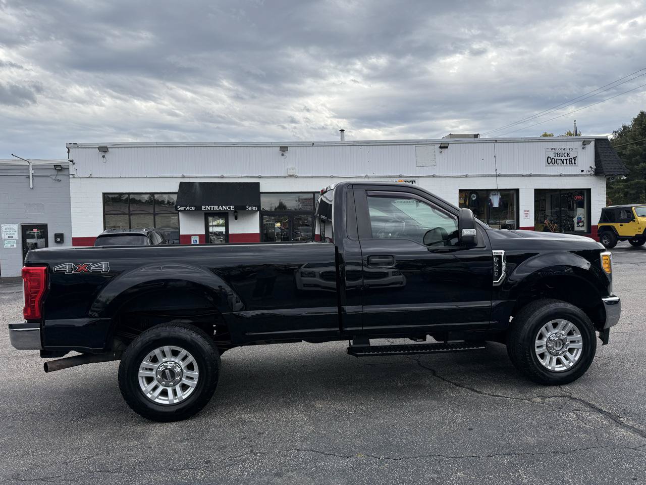 Used 2017 Ford F350 XL AWD/4WD image 22