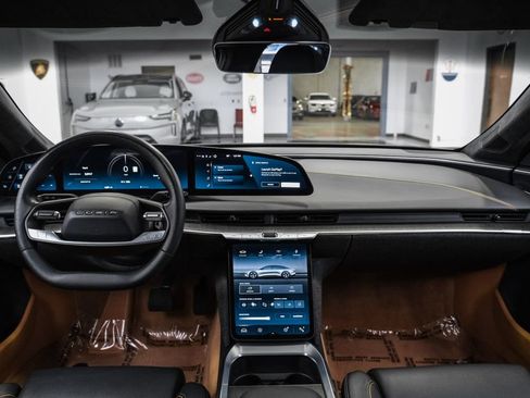 Used 2023 Lucid Air Touring AWD/4WD image 14