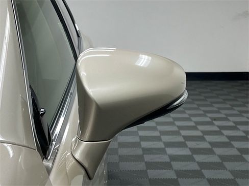 Used 2016 Lexus ES 350 w/ Luxury Package w/Wood Trim image 22