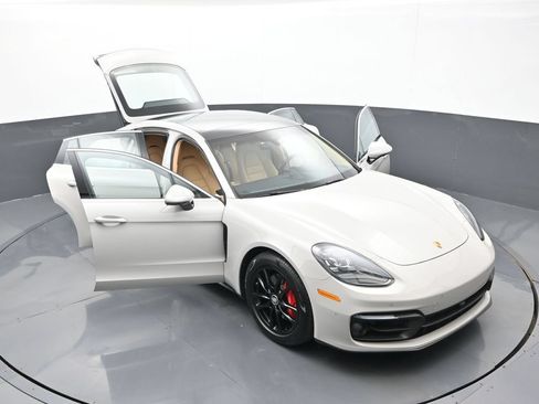 Certified 2023 Porsche Panamera 4S AWD/4WD image 33