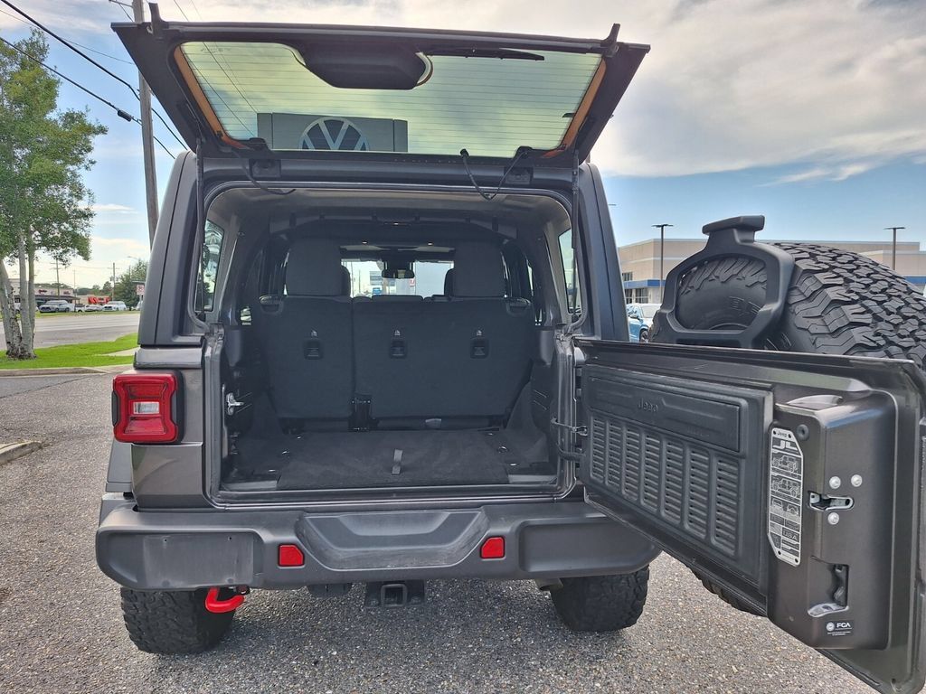 Used 2024 Jeep Wrangler Unlimited Rubicon AWD/4WD image 24