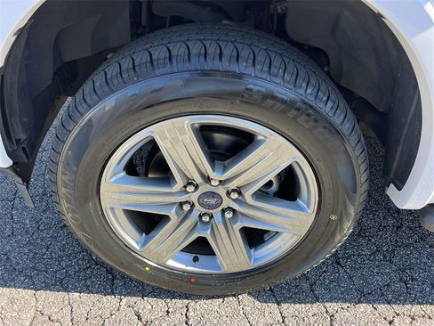 Used 2019 Ford F150 XLT w/ Equipment Group 302A Luxury image 8