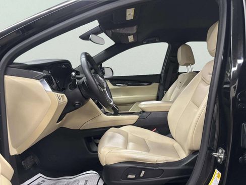 Used 2018 Cadillac XT5 AWD w/ LPO, Wheel Lock Package image 13