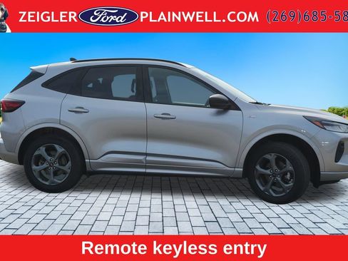 Used 2024 Ford Escape ST-Line w/ Tech Pack #1 AWD/4WD image 6