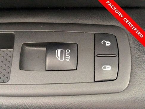 Certified 2021 Jeep Grand Cherokee Laredo image 34