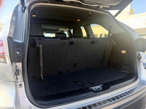 Used 2016 Toyota Highlander XLE FWD image 11