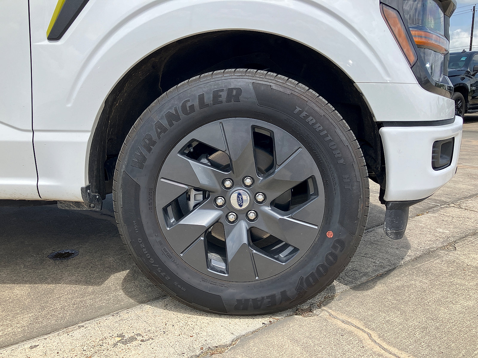 Used 2025 Ford F150 STX w/ Equipment Group 200A RWD image 10