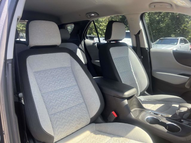Used 2022 Chevrolet Equinox LS AWD/4WD image 24