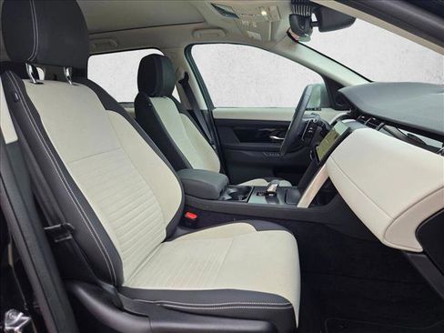 Used 2024 Land Rover Discovery Sport S image 20