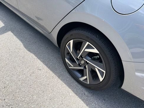 Certified 2025 Hyundai Elantra SEL FWD image 24