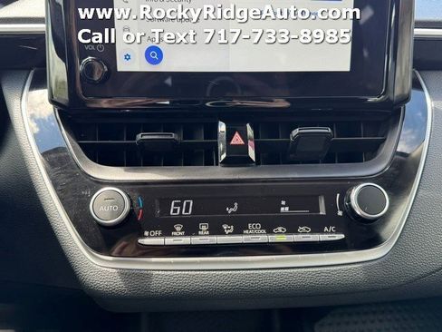 Used 2025 Toyota Corolla LE FWD image 25