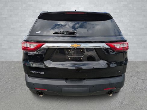 Used 2020 Chevrolet Traverse LT image 6