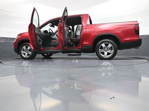 Certified 2025 Honda Ridgeline RTL image 48