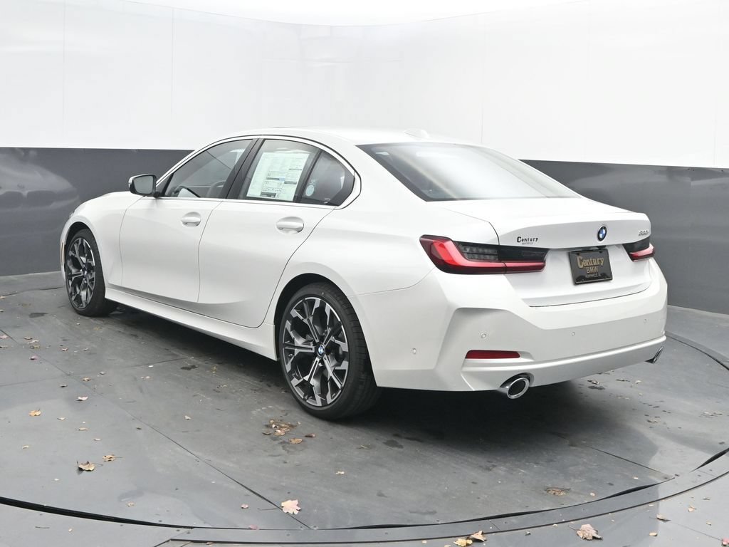 Used 2026 BMW 330i Sedan w/ Premium Package RWD image 3