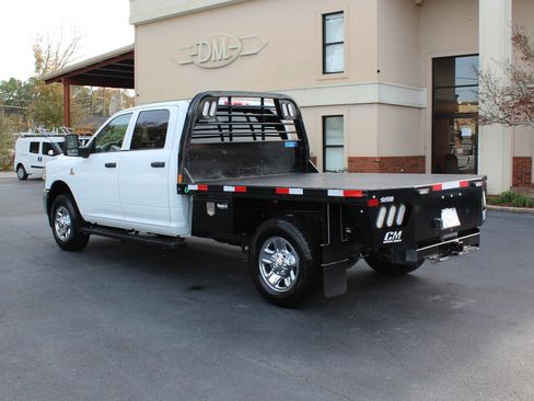 Used 2024 RAM 2500 Tradesman w/ Chrome Appearance Group image 12