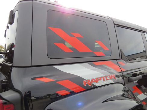 Used 2024 Ford Bronco Raptor image 17