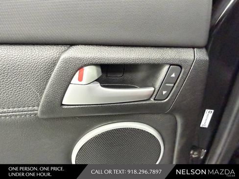 Used 2009 Pontiac G8 GT w/ Premium Package RWD image 36