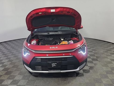 Used 2025 Kia Niro LX FWD image 14