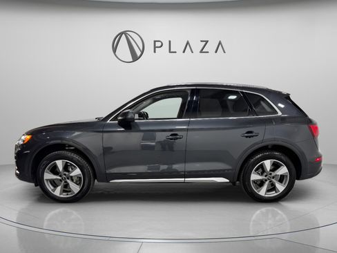 Used 2024 Audi Q5 2.0T Premium image 3