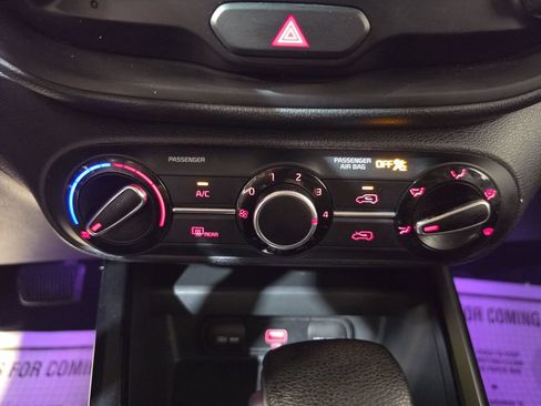 Used 2020 Kia Soul S FWD image 16