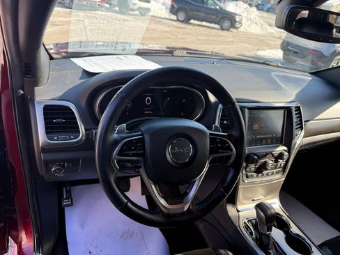 Used 2017 Jeep Grand Cherokee Altitude image 22