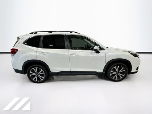 Used 2022 Subaru Forester Limited AWD/4WD image 4