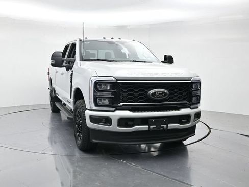 New 2026 Ford F250 Lariat w/ Black Appearance Package AWD/4WD image 5