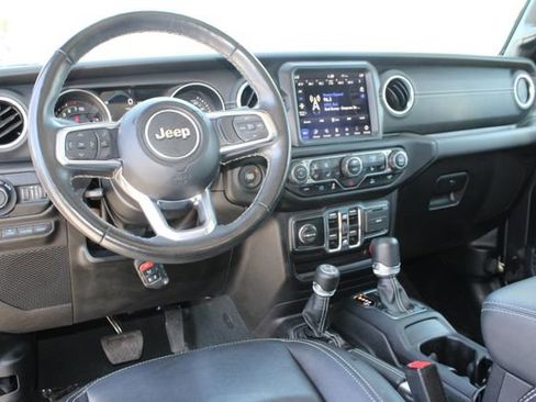 Used 2022 Jeep Wrangler Unlimited Sahara w/ Cold Weather Group AWD/4WD image 14