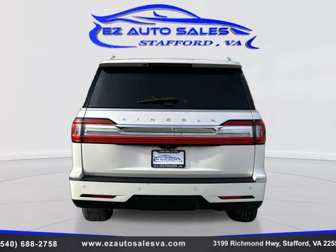 Used 2018 Lincoln Navigator Select image 6