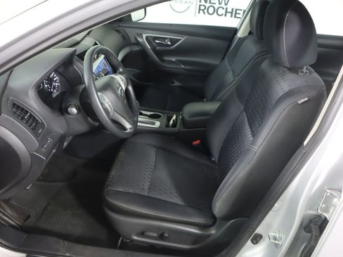 Used 2017 Nissan Altima 2.5 S w/ Power Driver Seat Package image 19