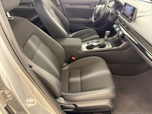Used 2025 Honda Civic Sport image 28