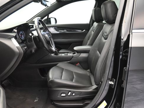 Used 2021 Cadillac XT6 Premium Luxury AWD/4WD image 3
