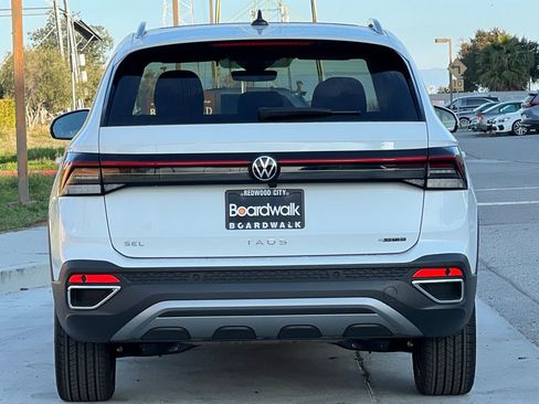 New 2026 Volkswagen Taos SEL AWD/4WD image 5