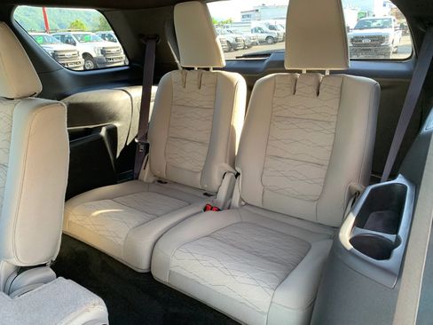 Used 2013 Ford Explorer 4WD w/ Class III Trailer Tow Pkg image 28