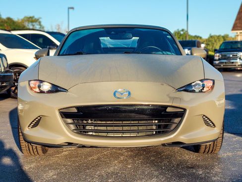 Used 2023 MAZDA MX-5 Miata Grand Touring w/ Weather Package image 38