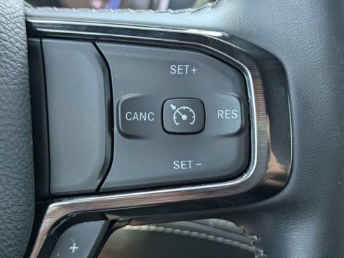 Used 2024 RAM 1500 Limited AWD/4WD image 22
