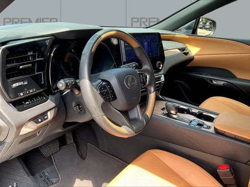 Used 2023 Lexus RX 350 Premium w/ Accessory Package AWD/4WD image 18