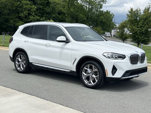 Used 2024 BMW X3 xDrive30i AWD/4WD image 2