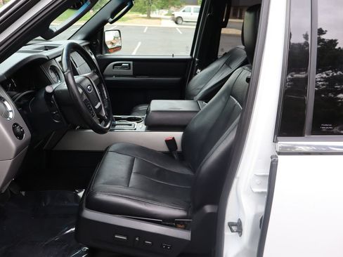 Used 2017 Ford Expedition EL Limited AWD/4WD image 19