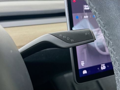 Used 2021 Tesla Model 3 Long Range image 23