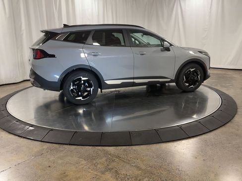 New 2026 Kia Sportage EX w/ EX Panorama Roof Package image 2