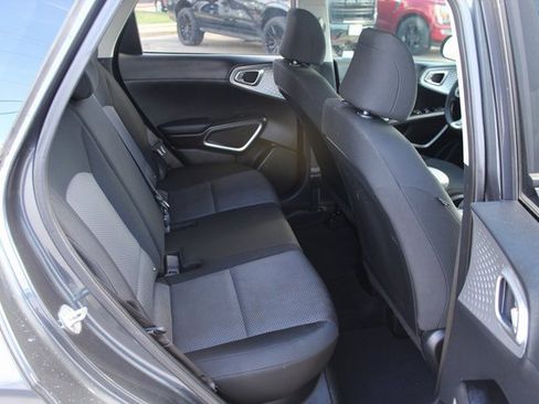 Used 2022 Kia Soul LX w/ Technology Package image 8