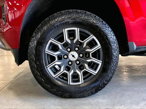 Used 2023 Chevrolet Colorado Z71 w/ Z71 Convenience Package 2 AWD/4WD image 7