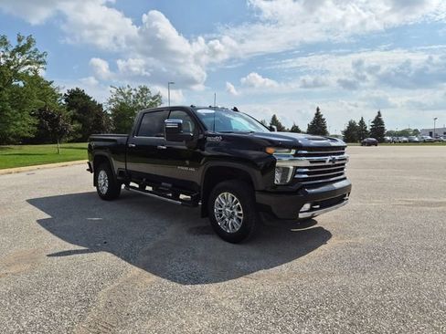 Used 2023 Chevrolet Silverado 2500 High Country w/ Z71 Off-Road Package AWD/4WD image 3